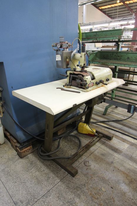 Máquina de facear Ellegi