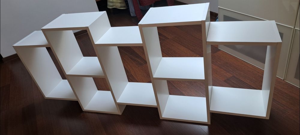 Półka wisząca, regał