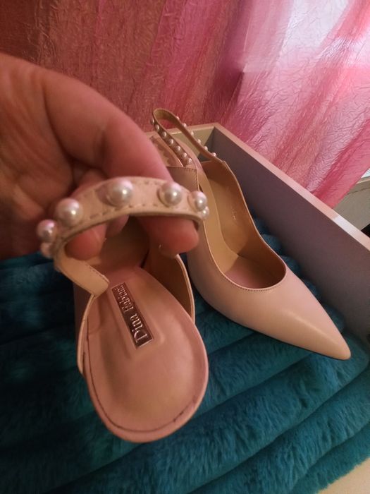 Продам шкіряні жіночі босоніжки, туфлі