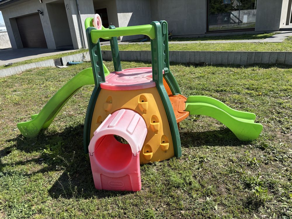 Plac zabaw Zjezdzalnia little tikes
