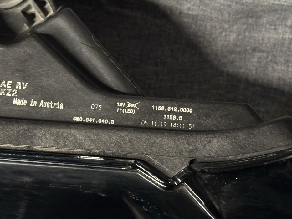 Фара Audi q7 Matrix , Laser правая usa