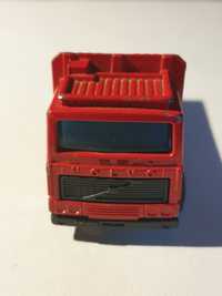 VOLVO Matchbox  skala 1:90 -rok 1981 .