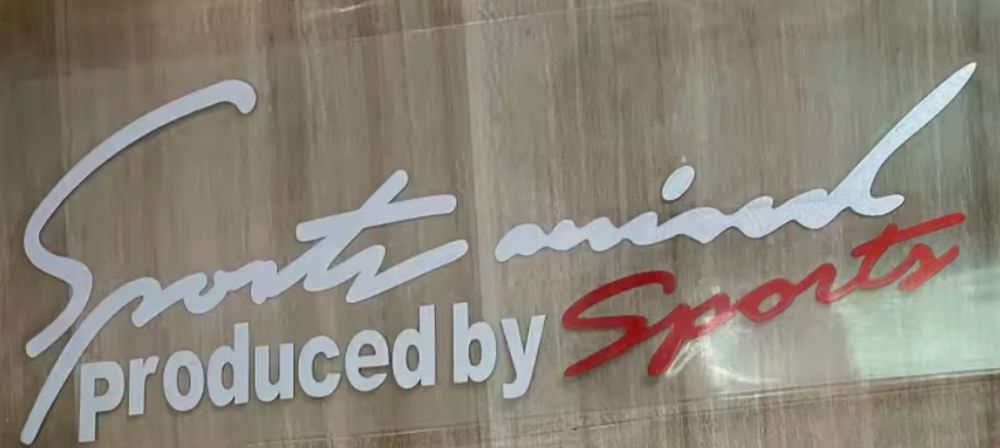 Наклейка на авто