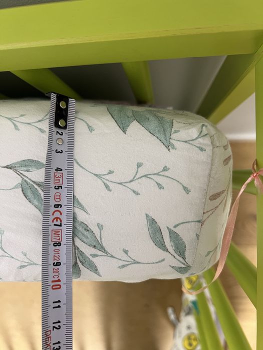 Łóżeczko dziecięce 120 x 60 z materacem 10cm w bardzo dobry stanie