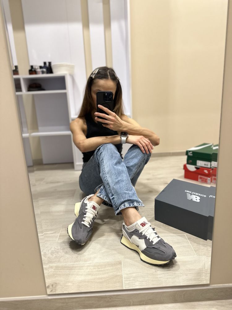 Жіночі оригінальні кросівки New Balance U327WRF