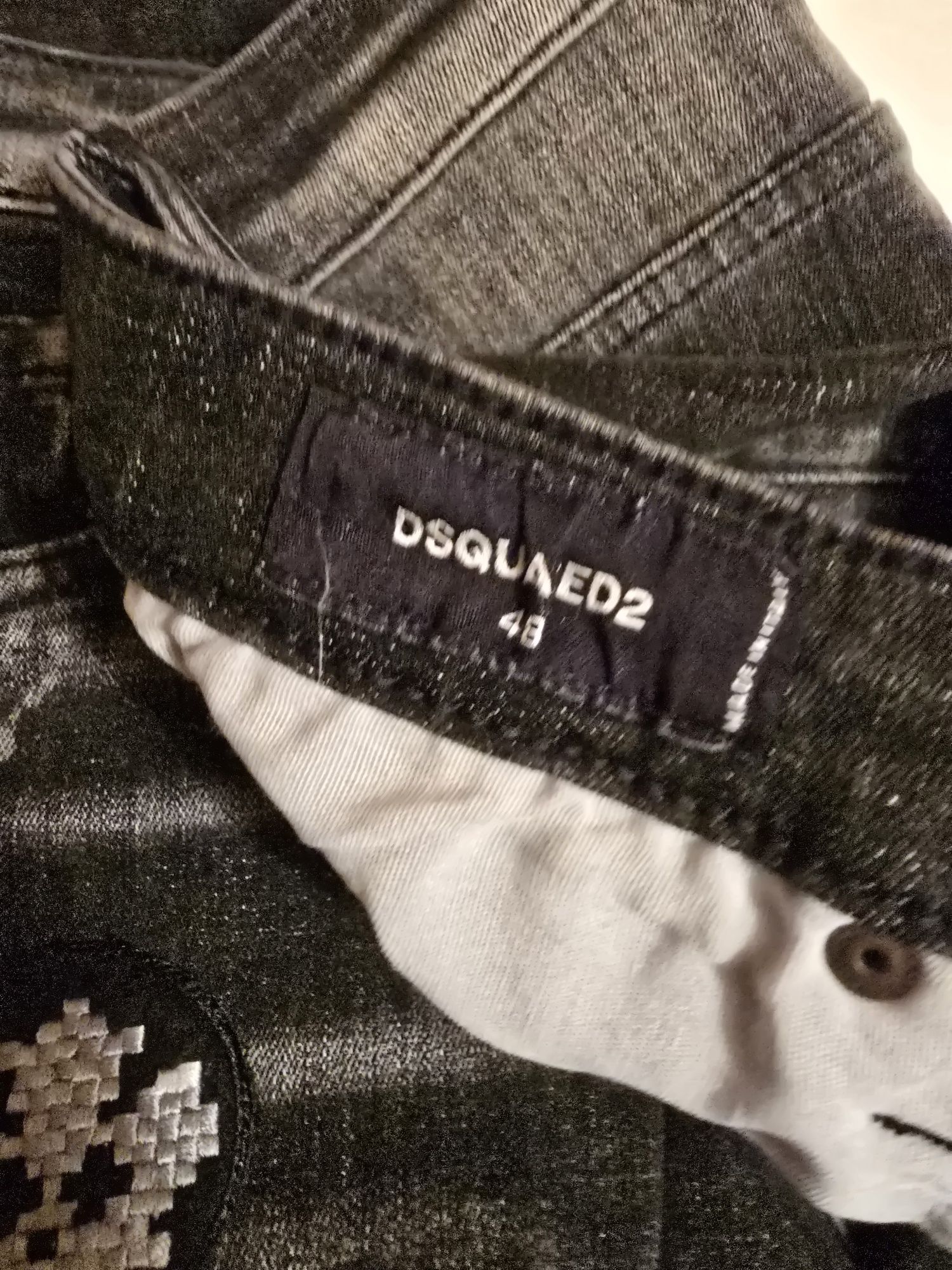 Jeansy DSQUARED rozmiar 48