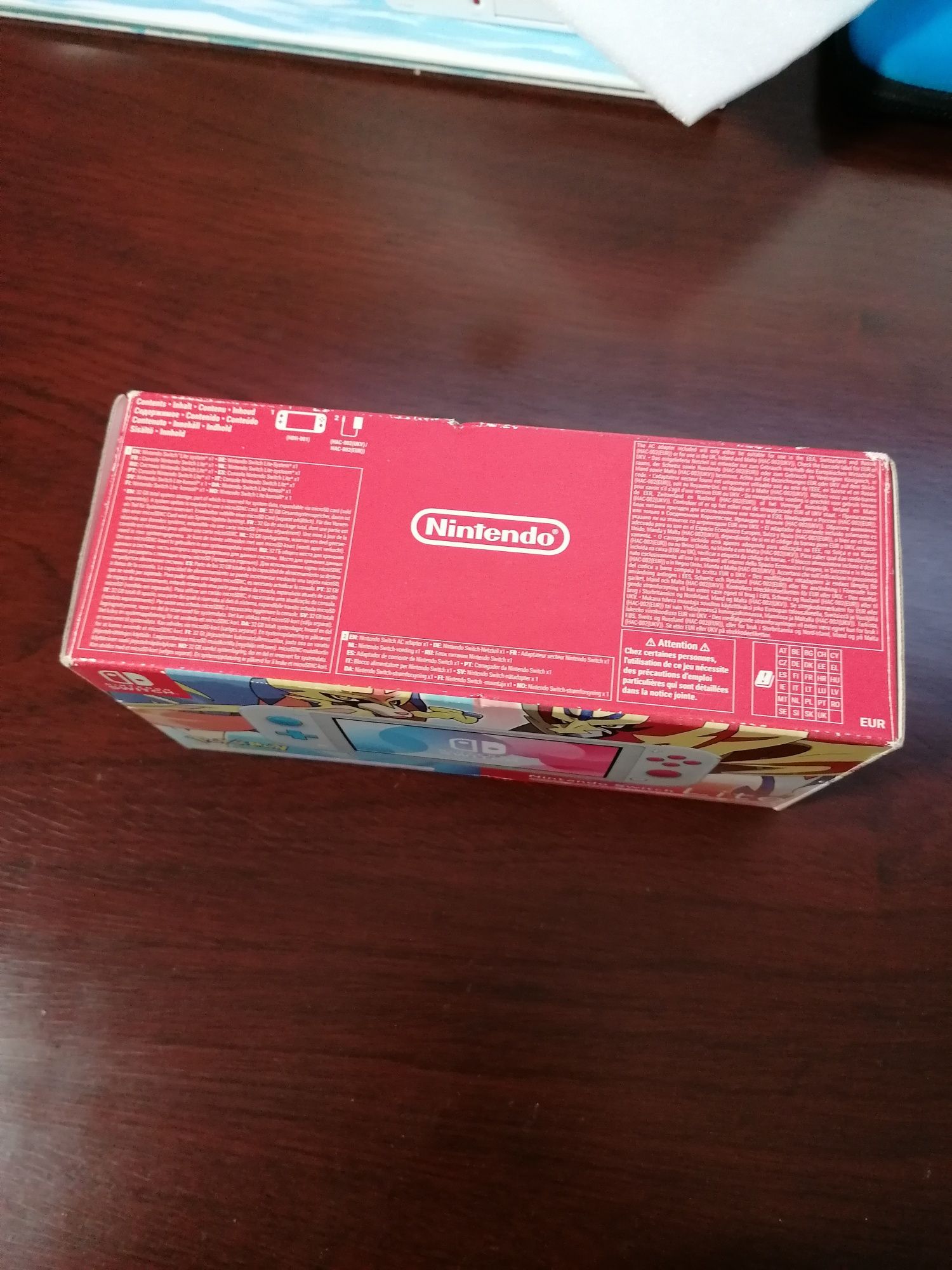 Nintendo Switch Lite Pokémon Edition Zacian Zamacenta