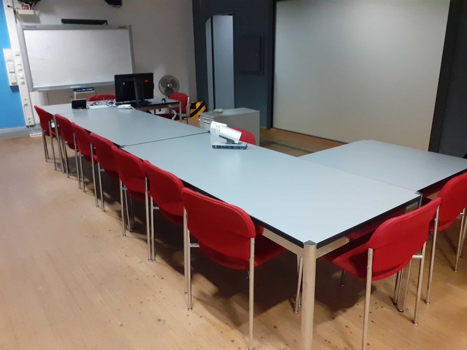 Krzesła konferencyjne biurowe firmy drabert różne kolory. Duze ilości