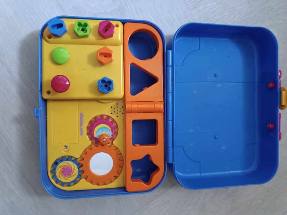 Музыкальный развивающий чемодан для маленьких