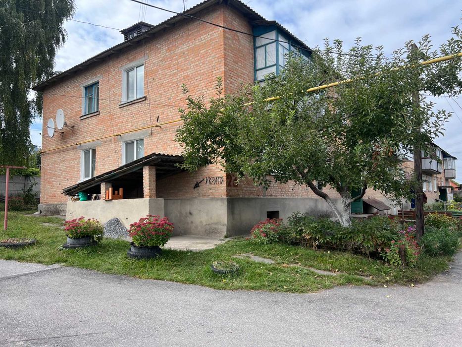 Продається двокімнатна квартира, в м. Сквира.