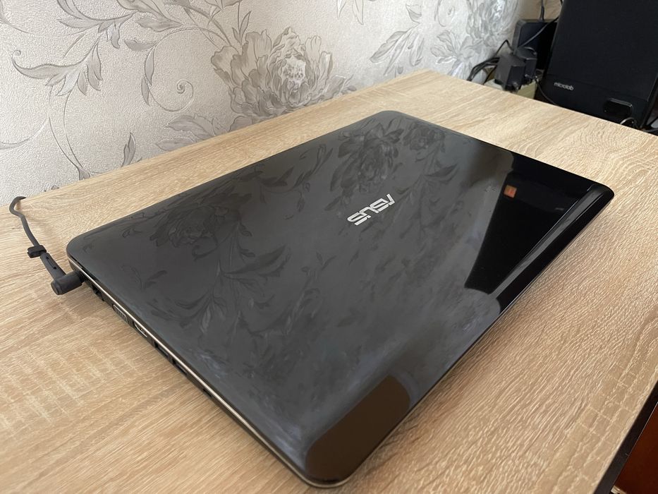 Asus X555L | Core I7 | 8 RAM | Nvidia GeForce | 1000 GB HDD