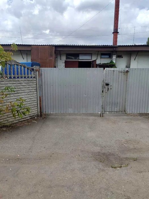 Продам виробничо - складське приміщення в районі КСК вул. Щорса 57
