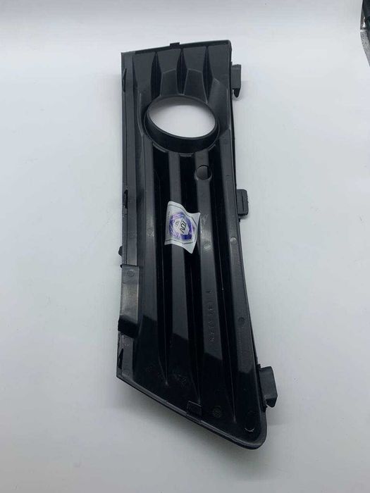 OPEL ZAFIRA B 2005- ramka atrapa halogenu prawa