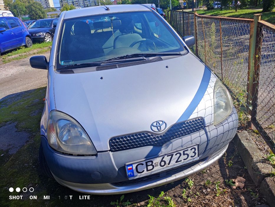 Toyota Yaris 1.0 kat 2003 r