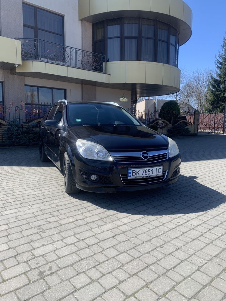 Opel astra h COSMO