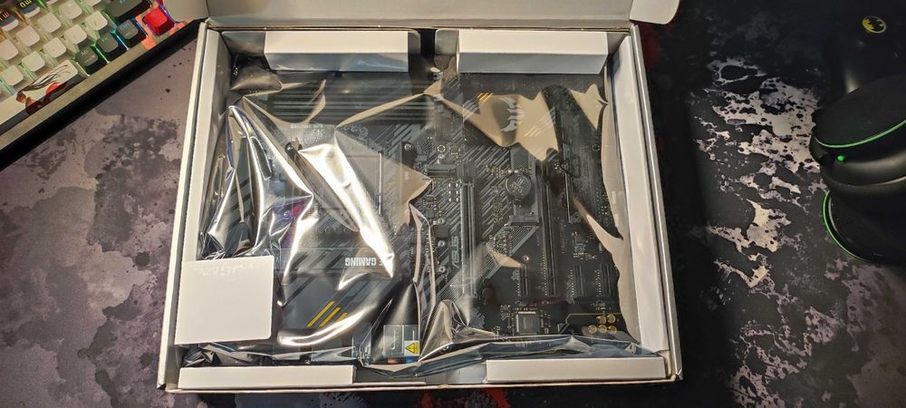 Материнська плата Аsus Tuf Gaming B550-Plus