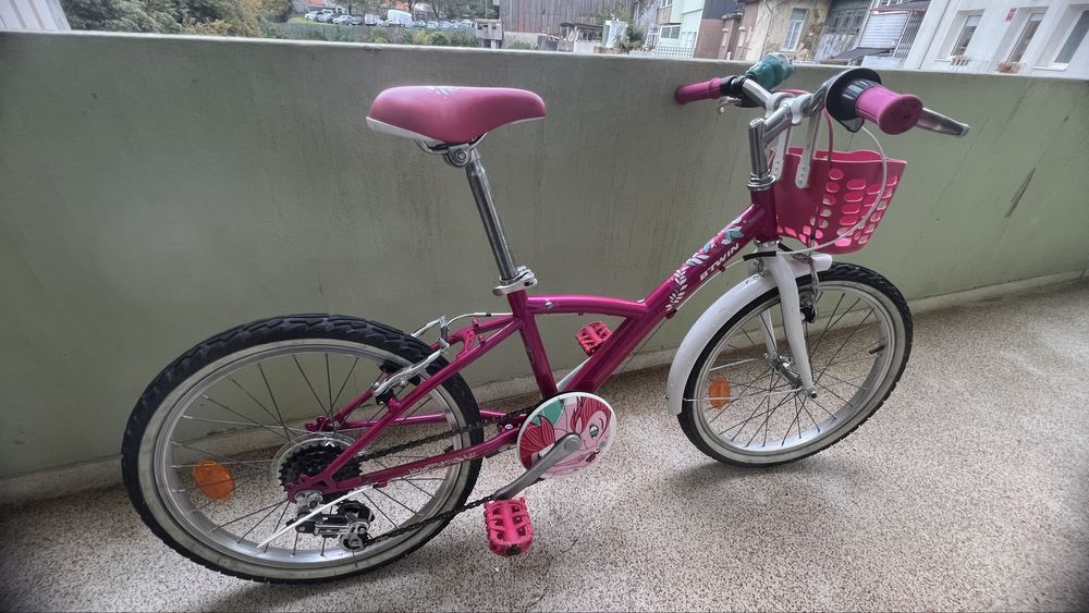 Bicicleta de menina roda 20