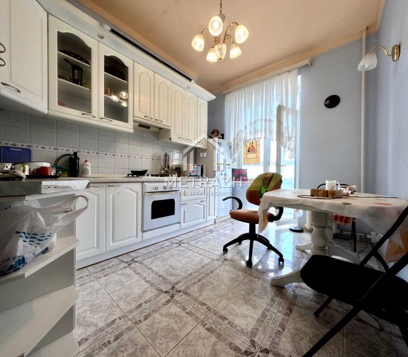 Продаю 3х комнатную квартиру 77 м2 ЖБ перекрытия Центр