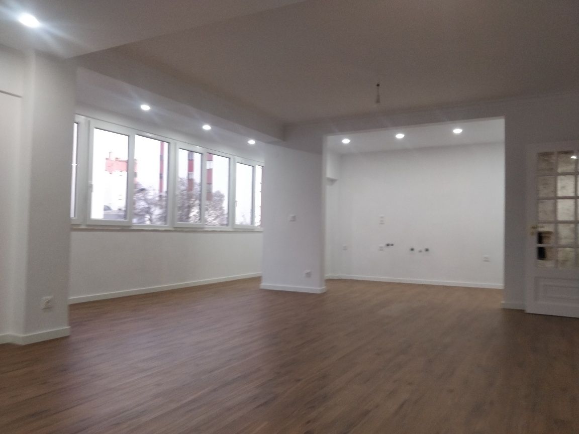 Apartamento T3 para venda nas Galerias Valmor Parede, Possível permuta