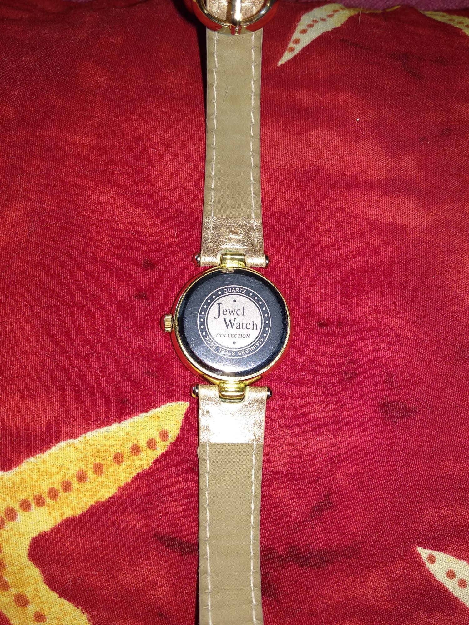 Часы Швейцария Jewel Watch кварцевые со стразами золотистые Годинник