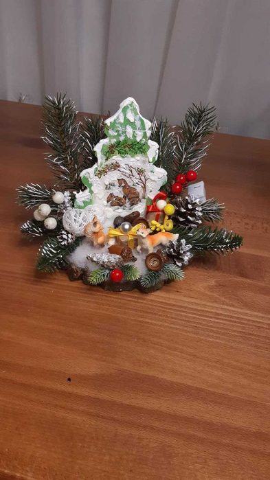 Новорічна композиція в школу чи садок, Різдвяний декор- лисички