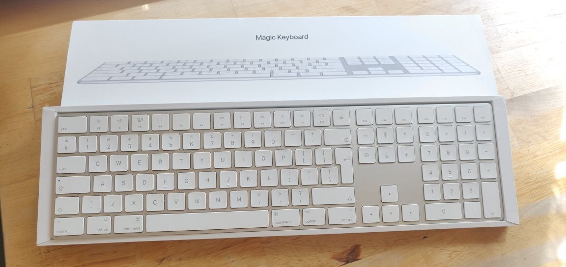 Magic keyboard z klawiatura numeryczna