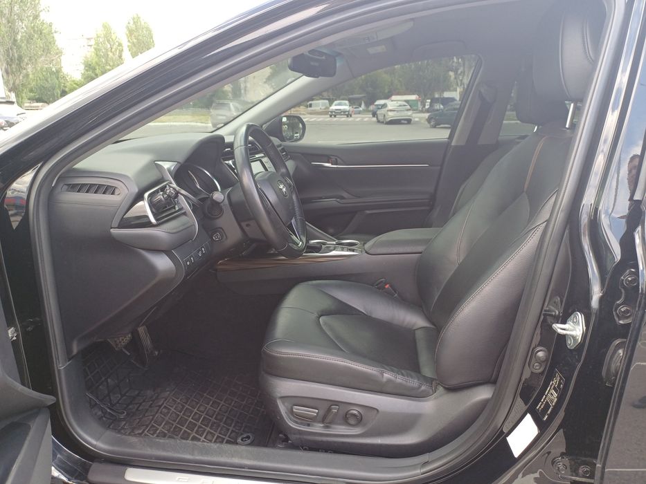 Продам Toyota Camry 2020 года