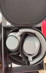 HEADPHONES Sony ULT
