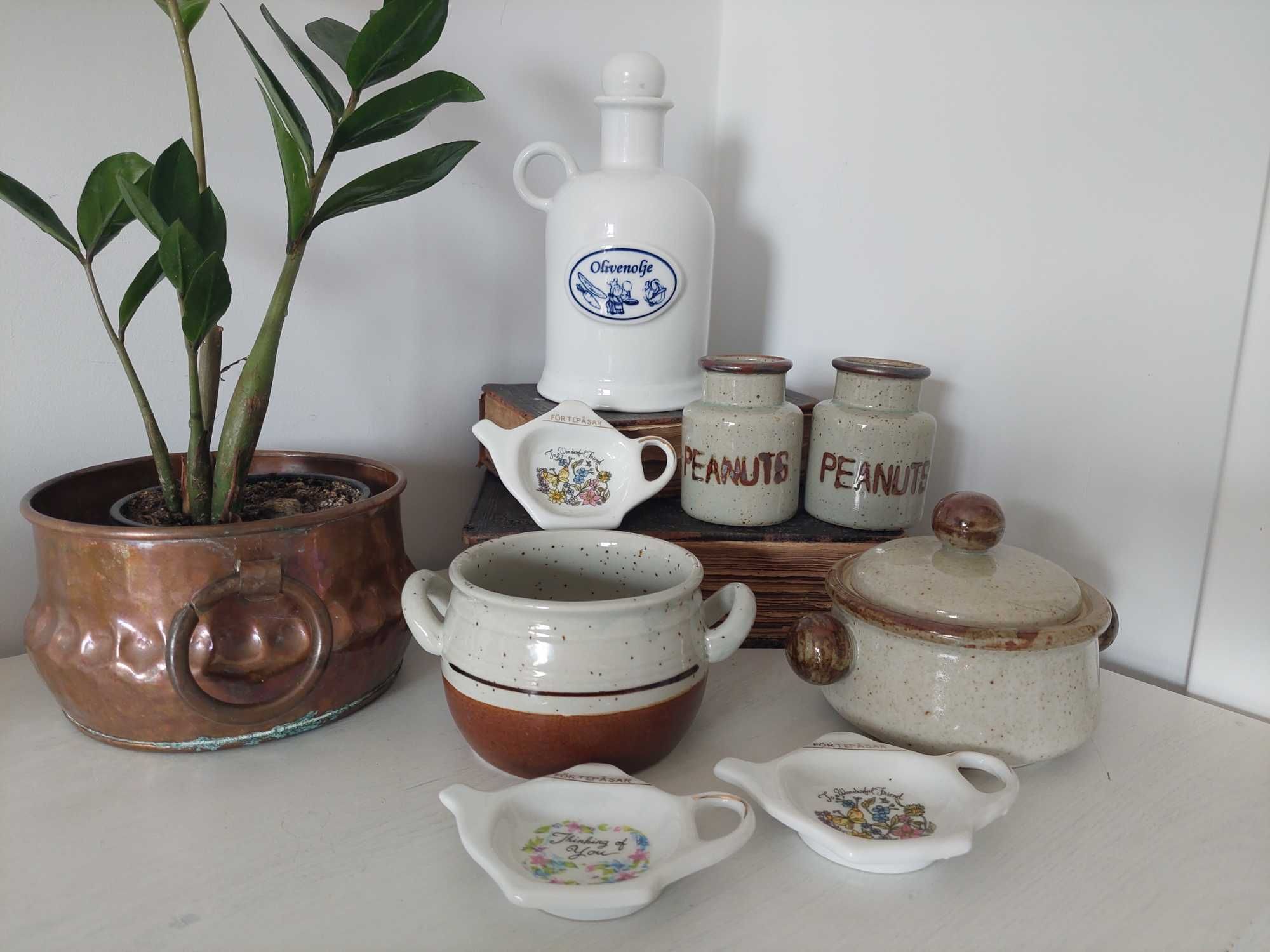 Ceramiczne naczynie na oliwę, pojemność 0,8l
