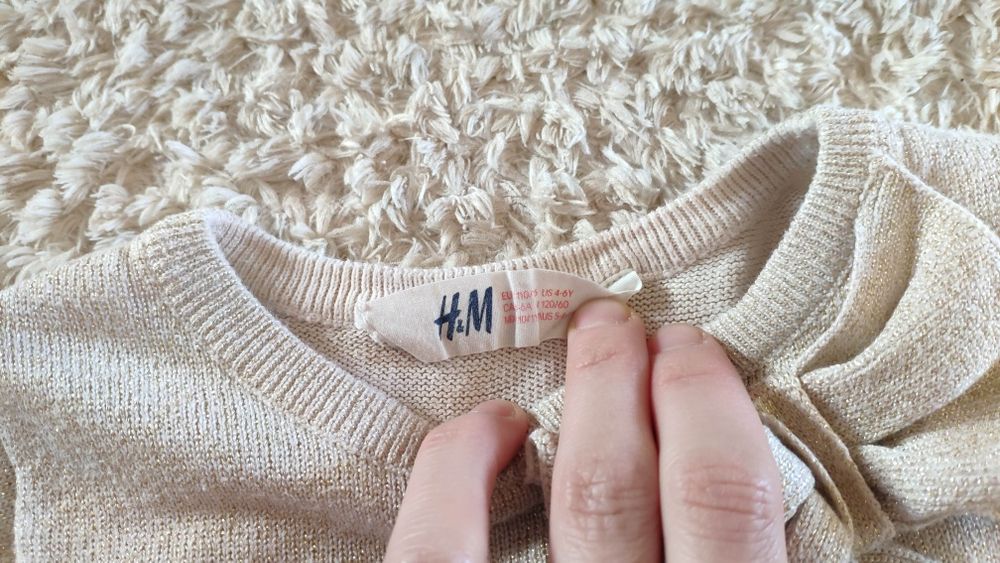 Beżowa złota sukienka 4-6l H&M dzianinowa sweterkowa