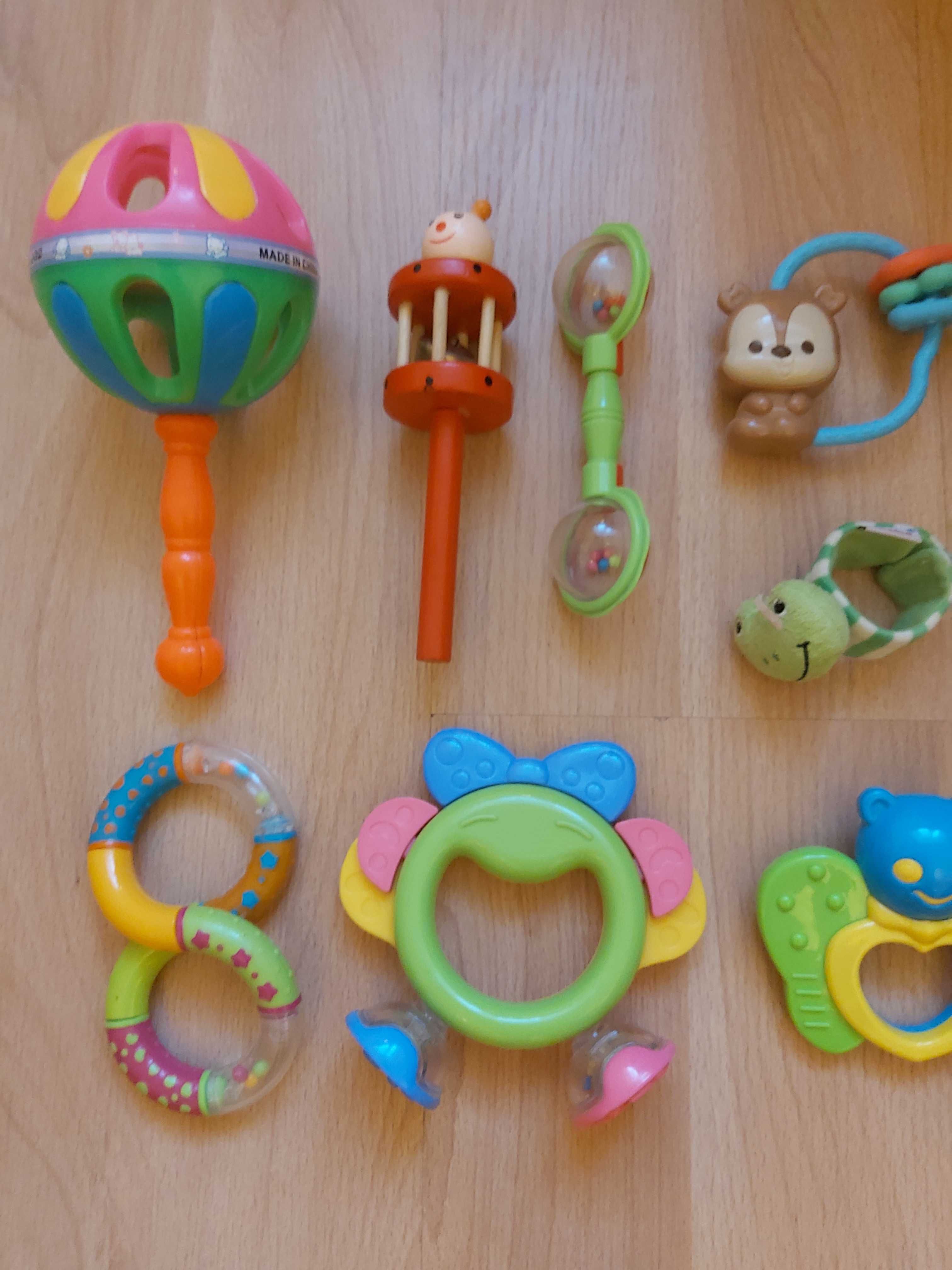 Grzechotki gryzaki piszczałki bańka zabawki dla niemowląt 15 szt