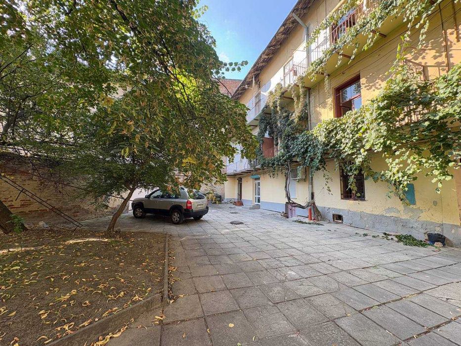 Продаж 2 кім квартира 72 м2, вул. Пекарська, м. Львів