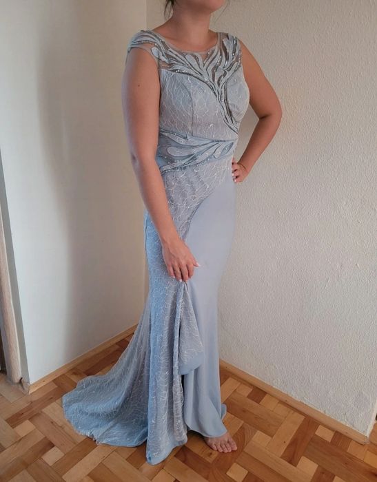 Długa sukienka wizytowa