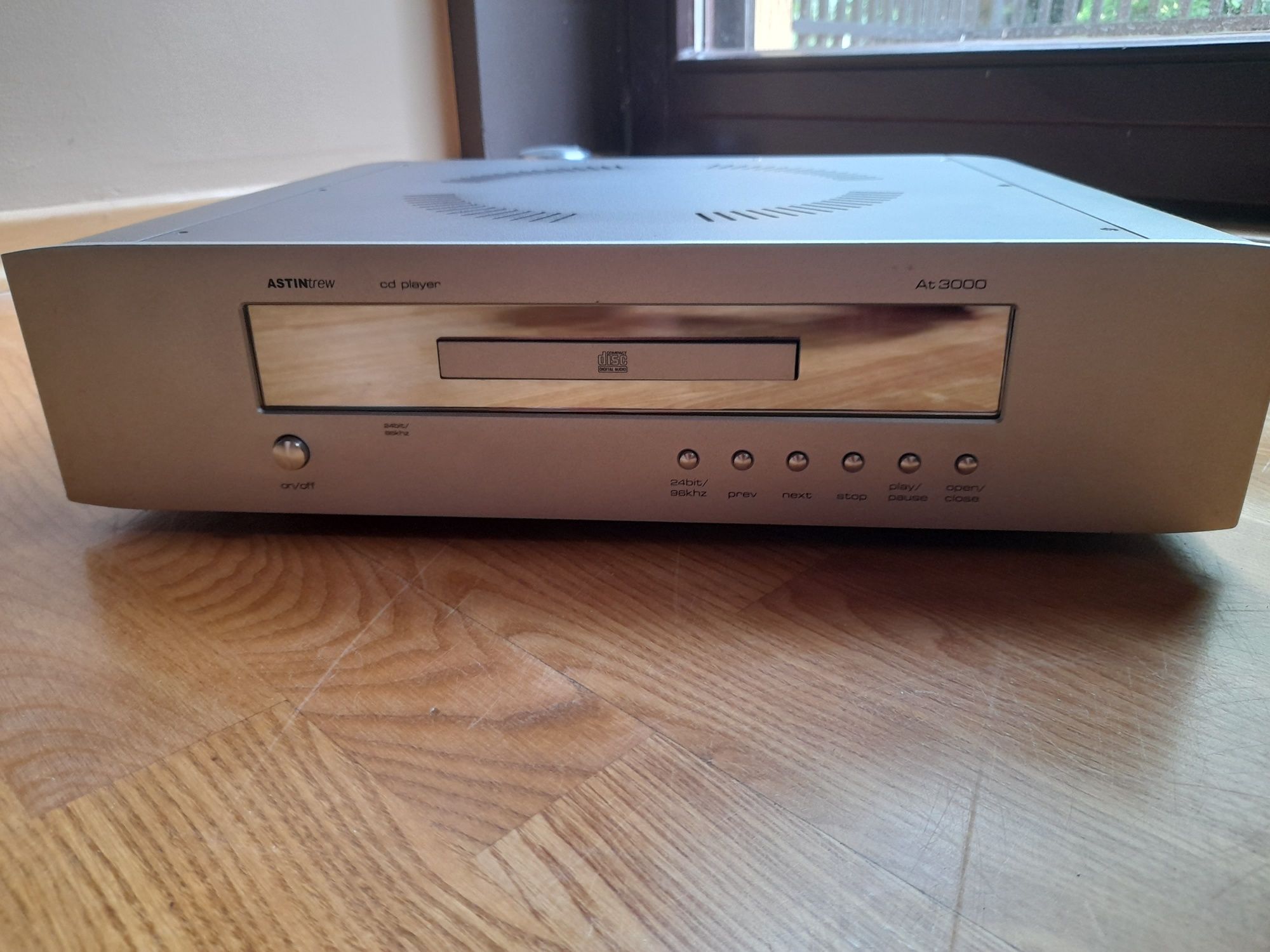 Odtwarzacz cd lampowy ASTINtrew AT 3000