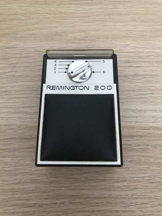 Máquina de barbear vintage REMINGTON SELETRIC 200