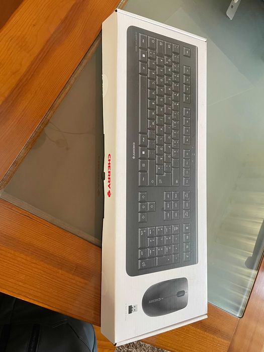 Wireless Keyboard Cherry - layout US International
