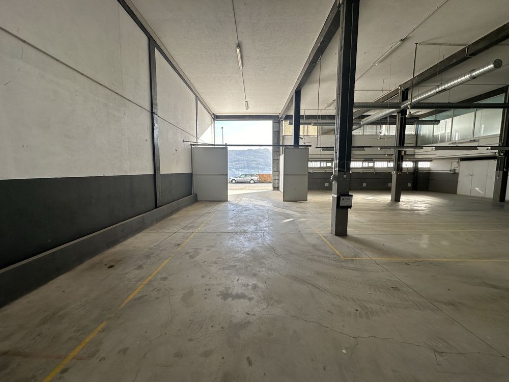 Pavilhao zona industrial 600M2
