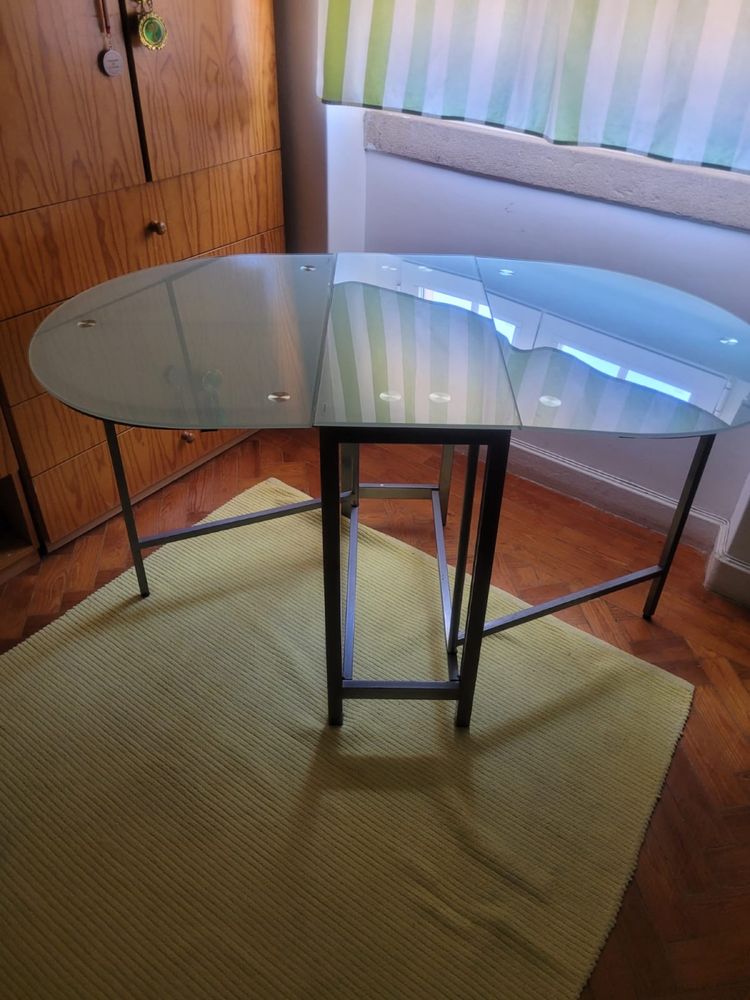Mesa de vidro robusto