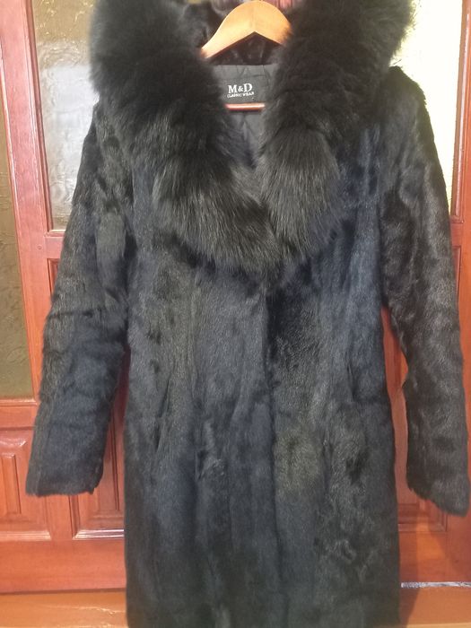 Жіноча шубка з натурального козлика