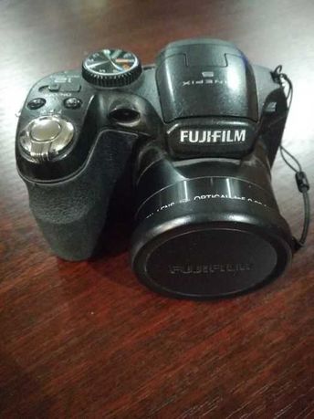 Фотоаппарат Fujifilm FinePix S1800!