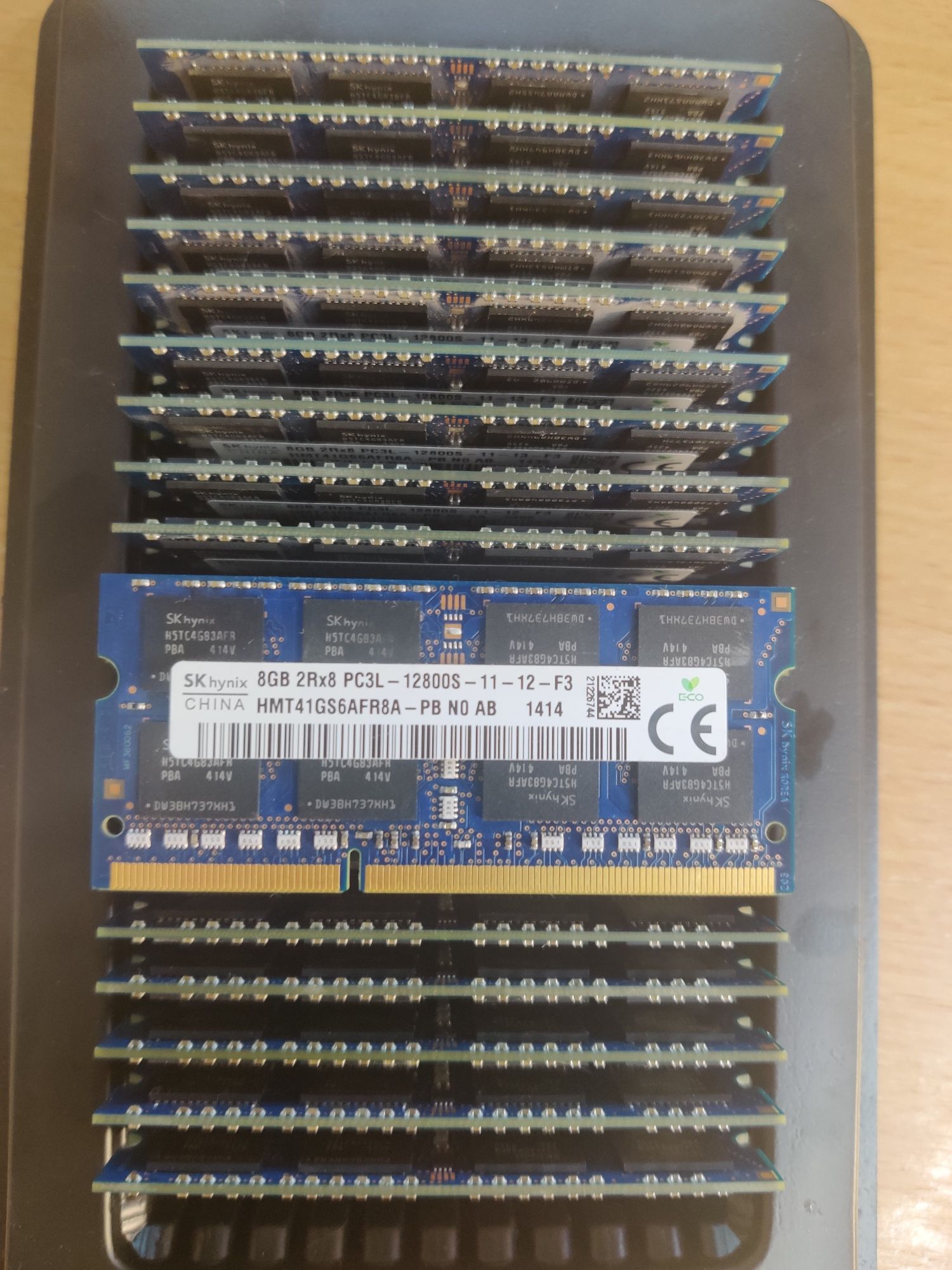 Память ноутбучная DDR3 8Gb 1600Mhz SKHynix So-Dimm, есть количество
