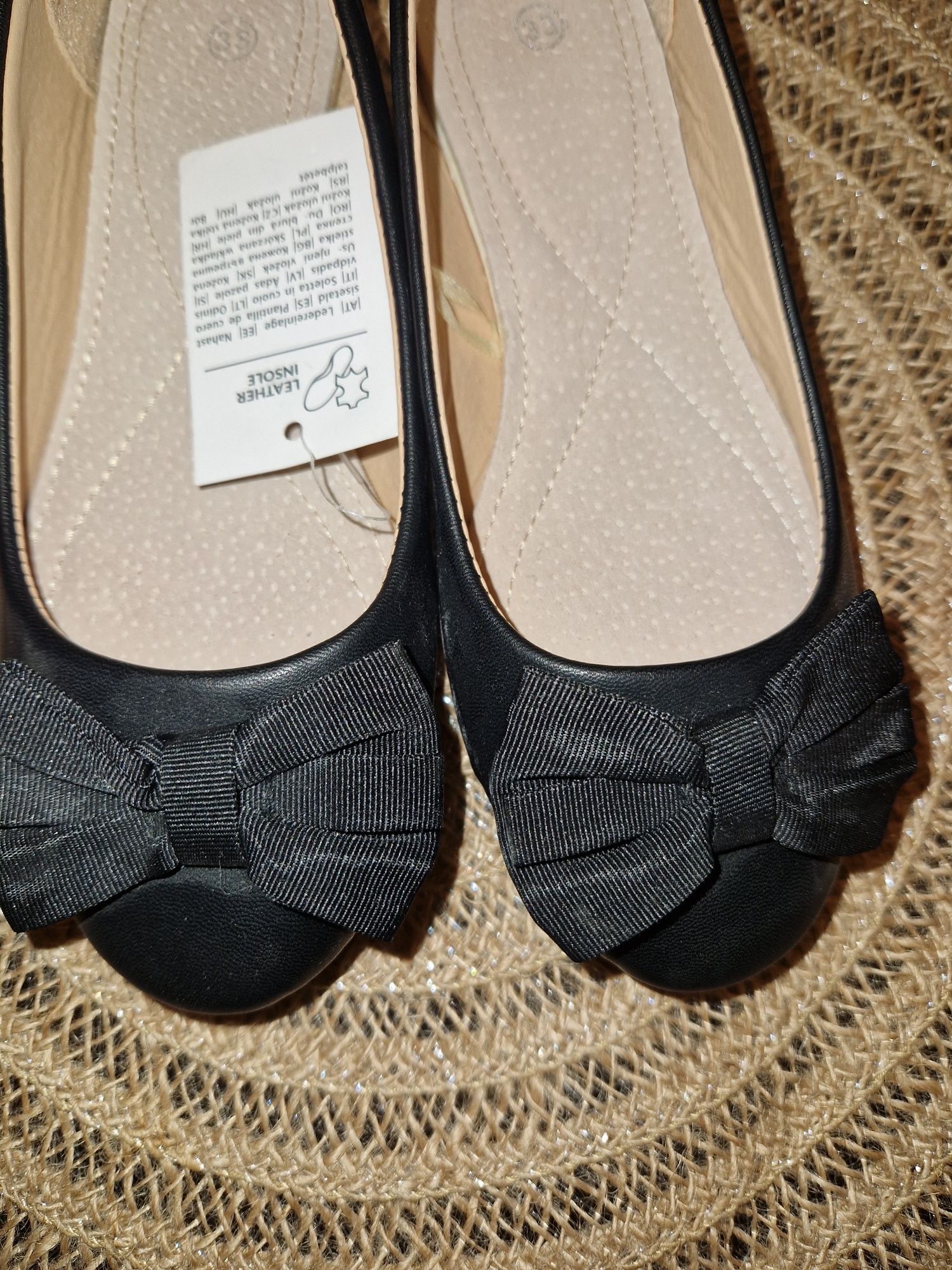 Balerinki czarne buty z kokardka 33