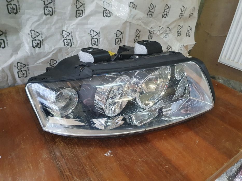 Lampa przednia audi a4 b6 soczewka Europa przód