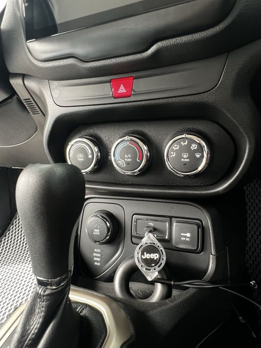 Продам Jeep renegade