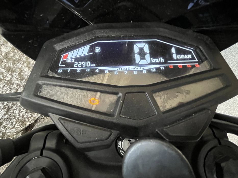 Mota marca UM xtreet