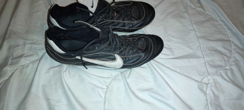 Бутсы кожаные Nike