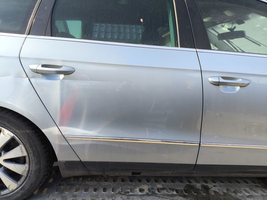 Drzwi lb5m  prawe kombi  Passat b6