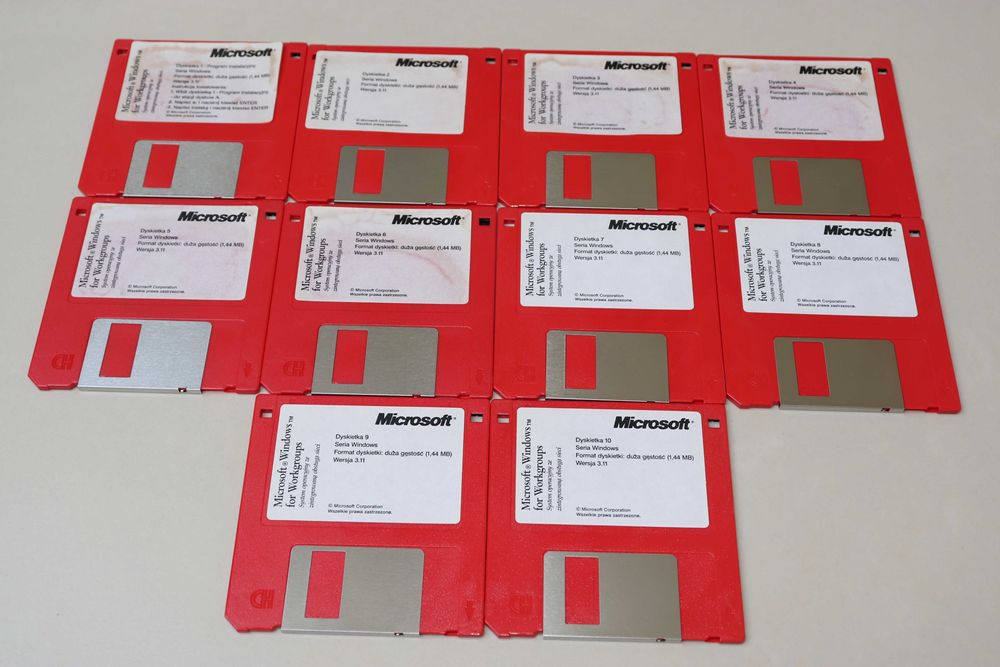 System operacyjny Microsoft Windows 3.11 10 dyskietek 1,44MB