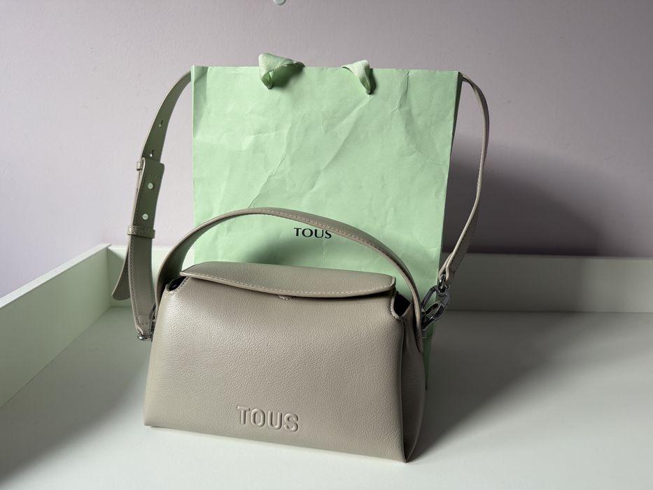 torebka przez ramię w kolorze taupe TOUS Bloom