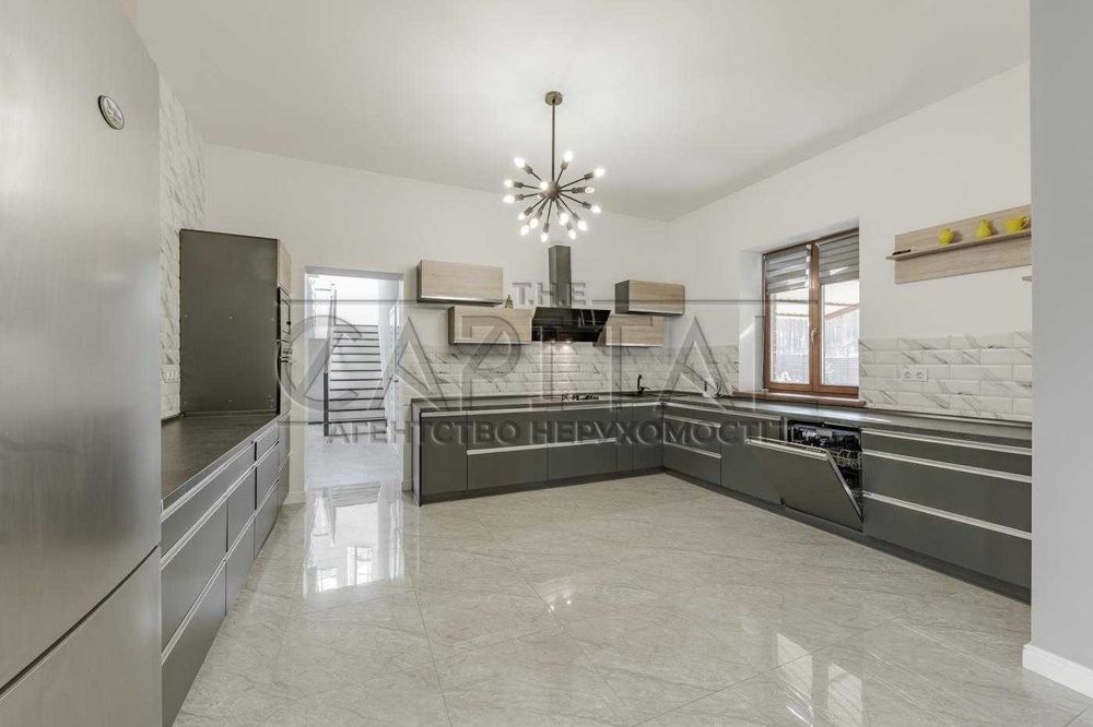 Продаж будинку в закритому Котеджному містечку Пуща водиця Мощун